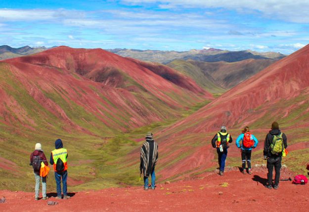 Rainbow Mountain + Red Valley 4 Lakes